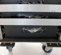 Profilé de renfort sur mesure pour maintenir l'arrière des appareils ou tiroirs Profilé de renfort sur mesure pour maintenir l'arrière des appareils ou tiroirs