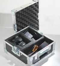 Vue des différents compartiments internes (Canon / Objectif / accessoires Vue des différents compartiments internes (Canon / Objectif / accessoires