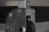 Coin à roulettes 75 mm type roller encastrable pour flycase lisse Coin à roulettes 75 mm type roller encastrable pour flycase lisse