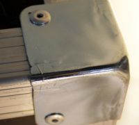 Coin carré grand modèle, plus pratique lors du chargement du flightcase - coin boule sur demande Coin carré grand modèle, plus pratique lors du chargement du flightcase - coin boule sur demande