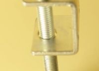 Pieds réglables + platines pour fly case Pieds réglables + platines pour fly case