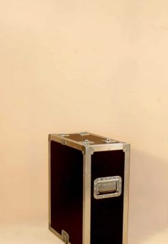 Le premier capot va servir de support table Le premier capot va servir de support table