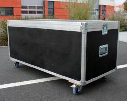 Contre plaqué 10 mm bouleau brut, finition peinture relief type enceinte sono Contre plaqué 10 mm bouleau brut, finition peinture relief type enceinte sono