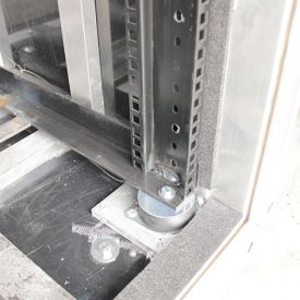 Silent bloc 40 kg, le flightcase touring est anti choc Silent bloc 40 kg, le flightcase touring est anti choc