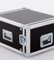 Flightcase 6U fermé en composite (aluminium et polypropylène) type sandwich 4 mm Flightcase 6U fermé en composite (aluminium et polypropylène) type sandwich 4 mm