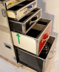 Flightcase avec tiroirs solides Flightcase avec tiroirs solides