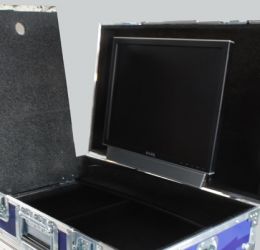 Flightcase double fond accès interne et support WESA pour écran d'ordinateur Flightcase double fond accès interne et support WESA pour écran d'ordinateur