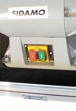 Fixation de la Meule dans flycase Fixation de la Meule dans flycase