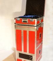 Flightcase 25 microphones clipsé sur flightcase pieds de micro Flightcase 25 microphones clipsé sur flightcase pieds de micro