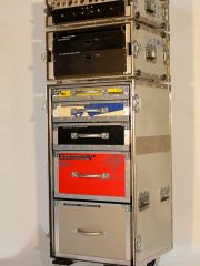 2 flightcases tiroirs empilés 2 flightcases tiroirs empilés